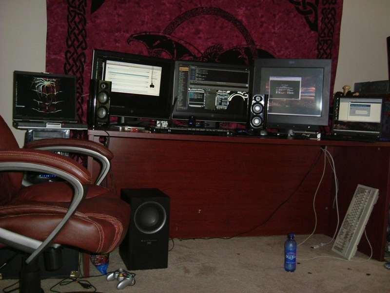 Illustration for article titled Giz Readers' Best Computer Rigs Contest